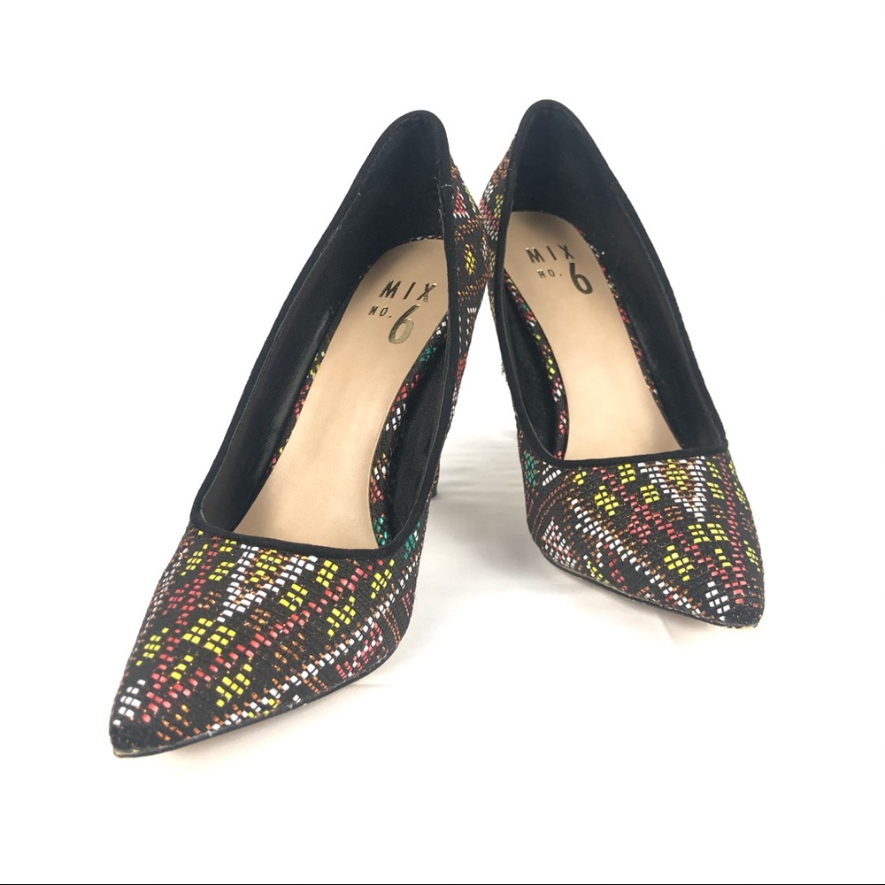 Mix No. 6 Aztec woven 3in heel pump. Size 5 1/2 - Picture 3 of 5